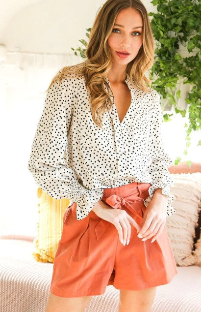 Spring into Style: Must-Have Wardrobe Essentials from Four Hanger Boutique