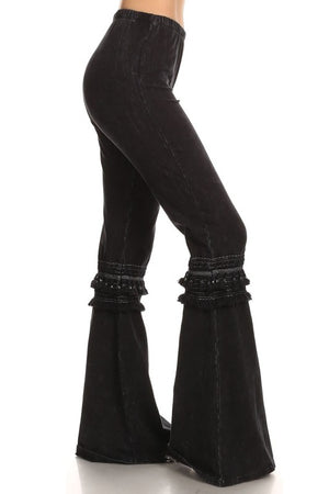 Modern Must Have | Eyes on Me Black Bell Bottoms