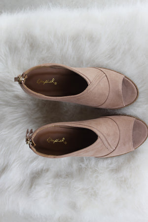 Popular Neutral Short Heel