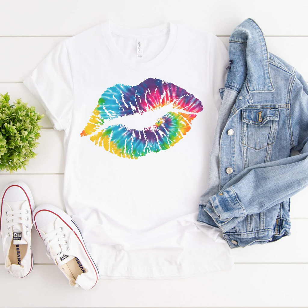 Lips graphic tees